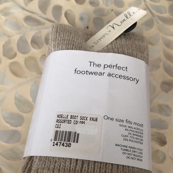 Simply Noelle Boot Sock Bundle 🧦 ❄️ - Picture 7 of 9